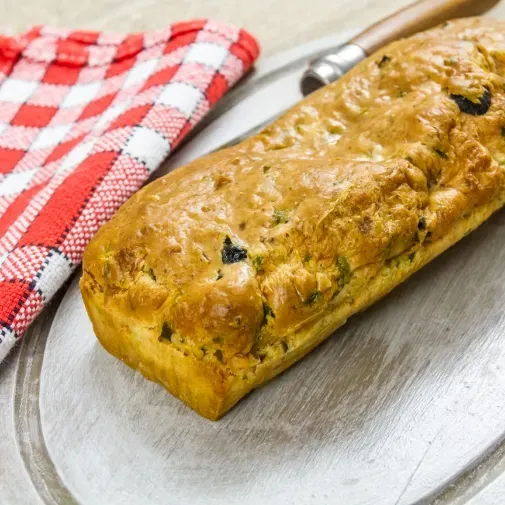 Cake poivrons feta et olives noires